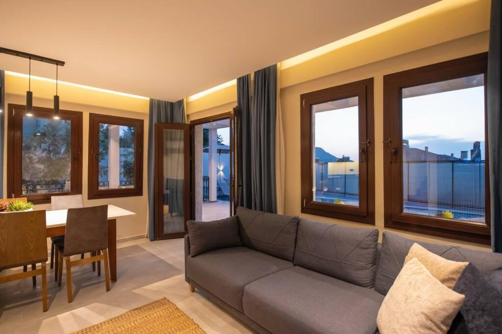 Havuzlu Korunakli Jakuzili Villa Fethiye Eksteriør bilde